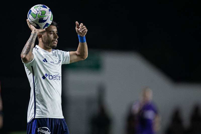 Cruzeiro Renova Contrato Um Dos Destaques Do Time