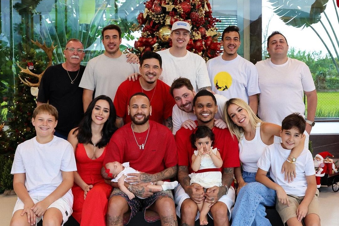 Natal de Neymar Bruna Biancardi chama atenção de internautas