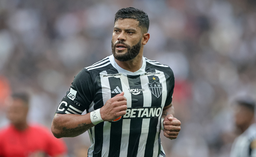 Hulk exalta torcida do Corinthians e comemora ponto do Atlético