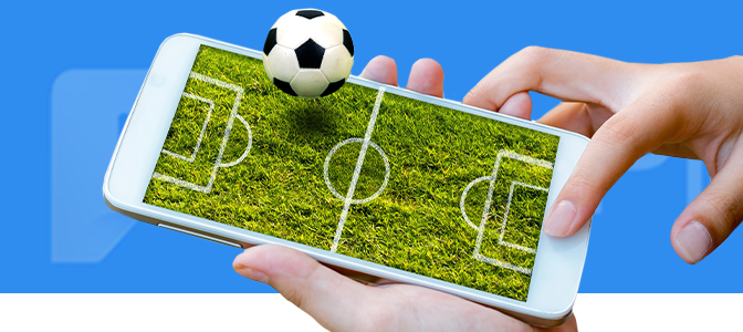 Imagem mostra smartphone como campo de futebol e uma bola