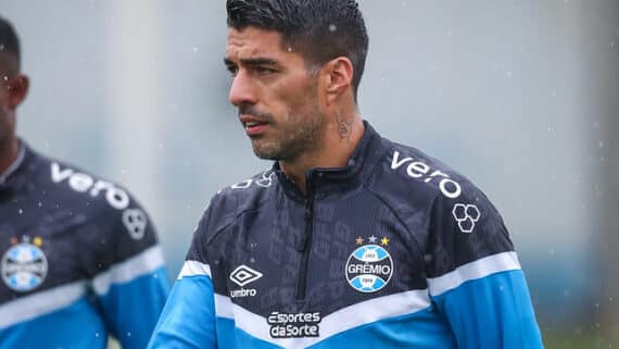 Foto do atacante uruguaio Luis Suárez, do Grêmio, de perfil (foto: Lucas Uebel/Grêmio)