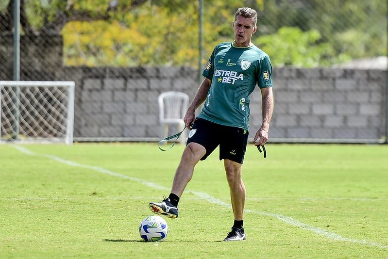 Mancini América-MG (foto: Mourão Panda/América)