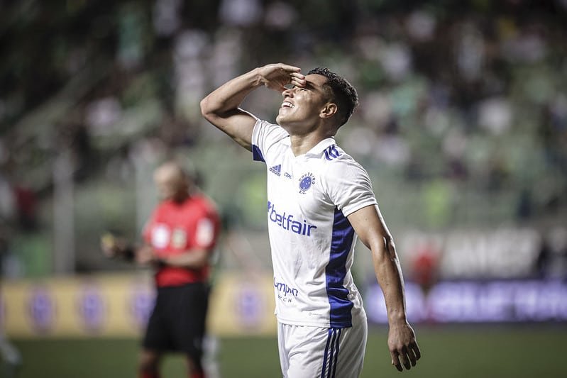 Marlon, lateral-esquerdo do Cruzeiro, é um dos destaques do início do Brasileirão (foto: Staff Images / Cruzeiro)