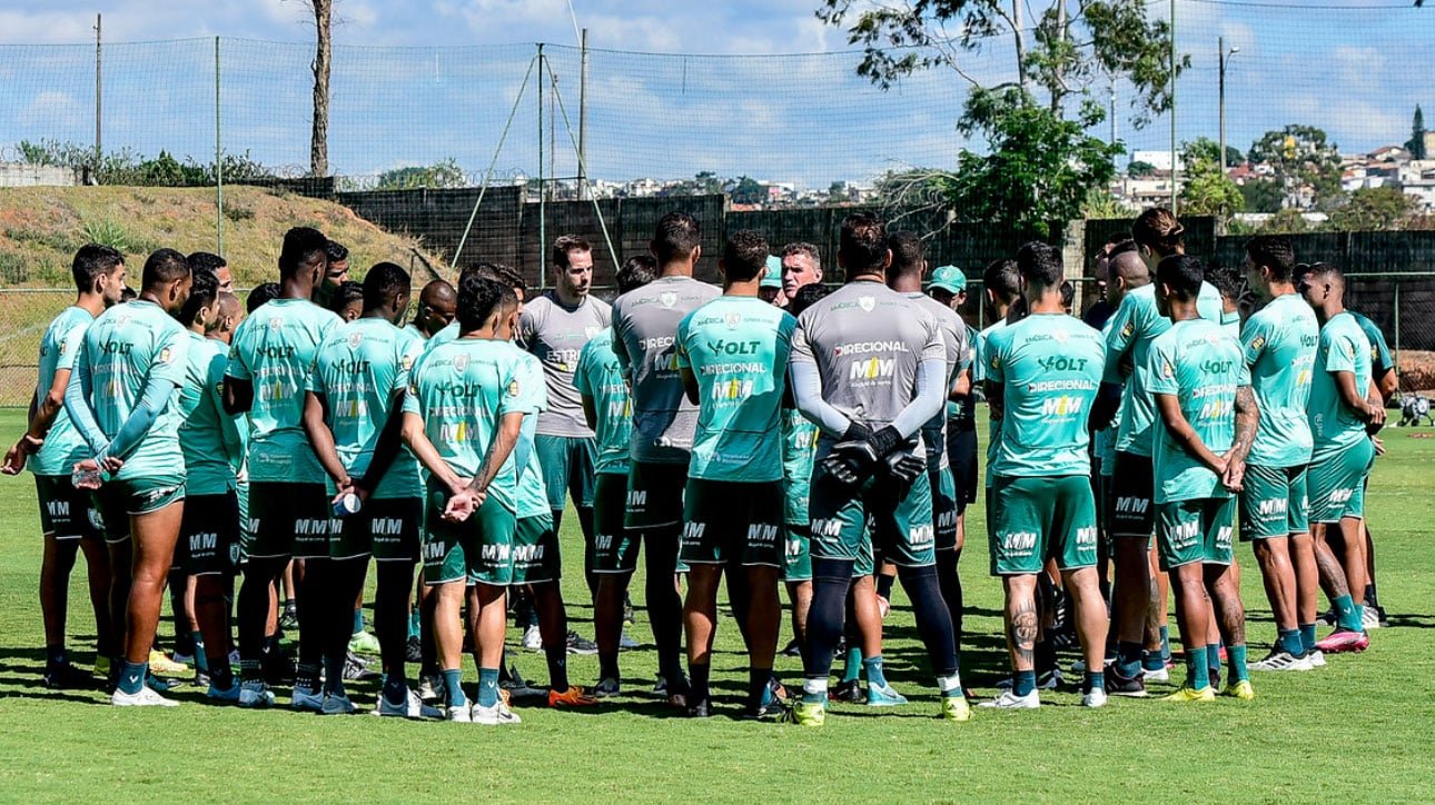 América-MG passou por dias turbulentos e quer triunfar no clássico para se recuperar (foto: Mourão Panda / América)