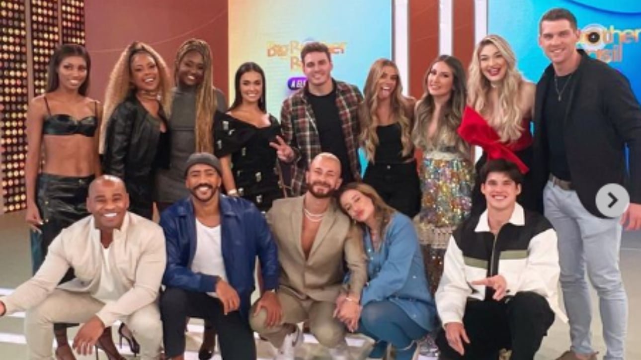 14 participantes do BBB-23 posando para foto (foto: Reprodução/Instagram)