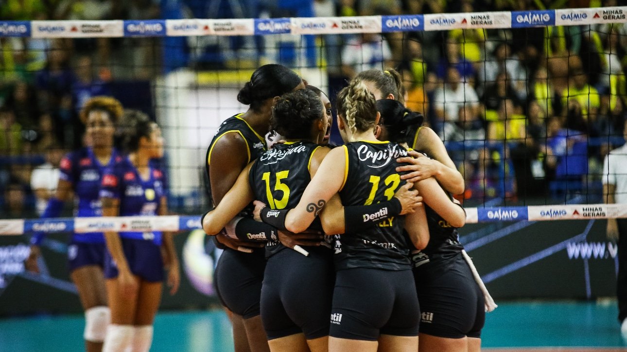 Praia Clube venceu o Minas e conquistou o segundo título do Sul-Americano de Clubes (foto: Eliezer Esportes / Praia)