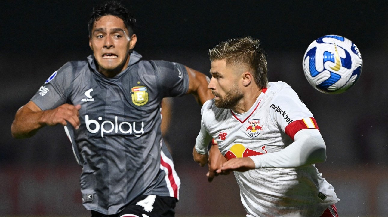 Red Bull Bragantino tropeçou em casa, mas segue em primeiro no seu grupo (foto: NELSON ALMEIDA / AFP)