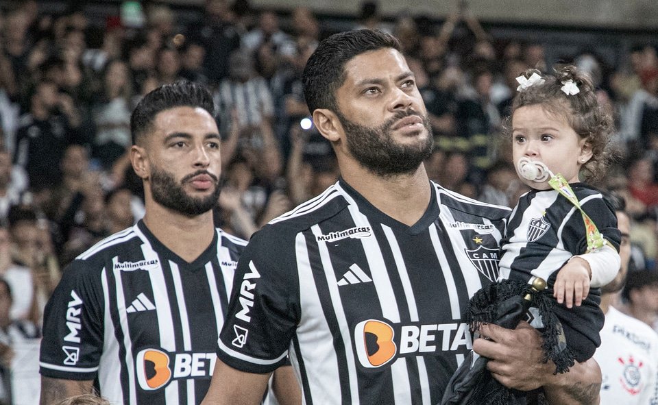 Nathan Silva e Hulk, do Atlético-MG (foto: Pedro Souza/Atlético-MG)