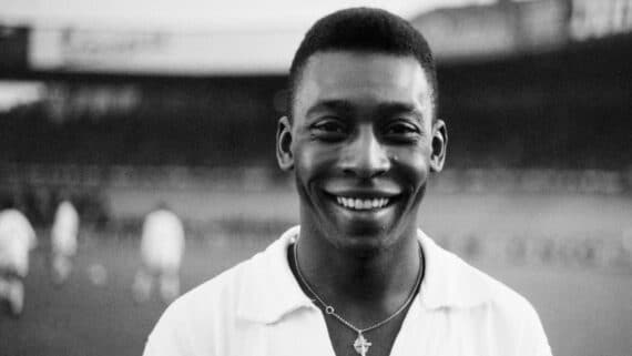 Pelé, na época em que jogava no Santos (foto: AFP)