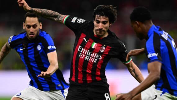 No jogo de ida, a Inter venceu o Milan por 2 a 0 (foto: Marco BERTORELLO / AFP)