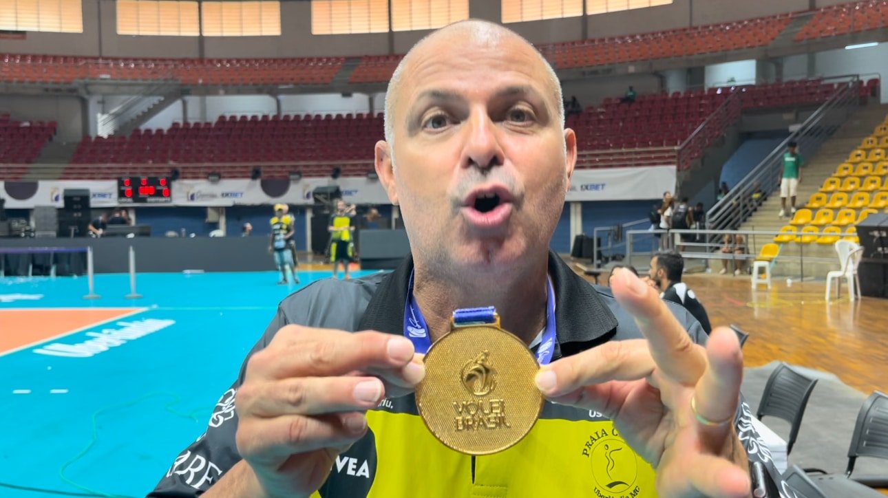 Paulo Coco ironizou as críticas após chegar às últimas finais da Superliga (foto: Pedro Bueno)