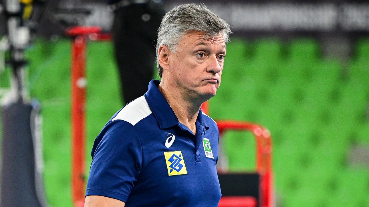 Renan Dal Zotto em jogo da Seleção Brasileira de Vôlei (foto: Jure Makovec / AFP)