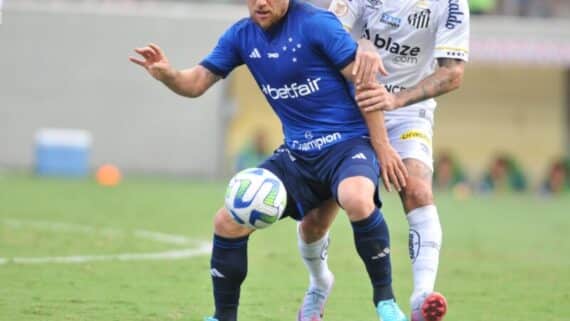 Ramiro leva terceiro amarelo e está fora de Cruzeiro x Fluminense (foto: Alexandre Guzanshe/EM/D.A Press)