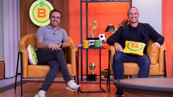 Roger Flores e Caio Ribeiro, ex-jogadores na TV (foto: Divulgação/SporTV)