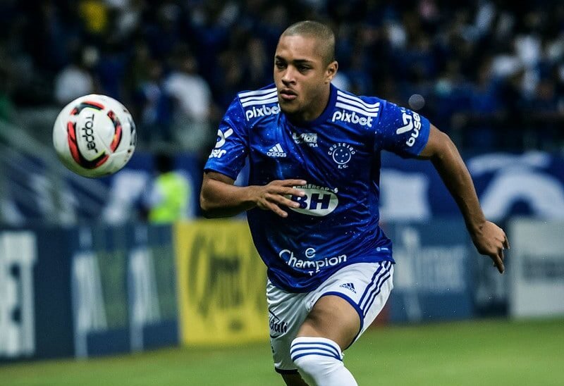 Vitor Roque em ação pelo Cruzeiro (foto: Gustavo Aleixo/Cruzeiro)