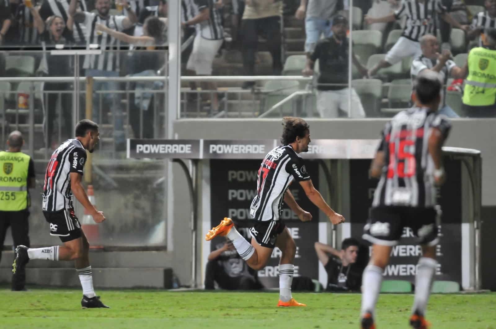 Igor Gomes comemora gol em Atlético x Alianza Lima (foto: Alexandre Guzanshe/EM/DA.Press)