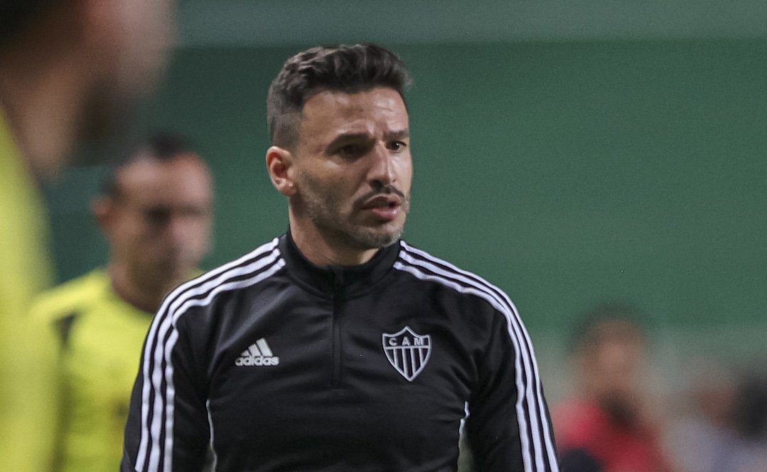 O auxiliar técnico do Atlético-MG, Ariel Broggi, em jogo contra o Alianza Lima (foto: Pedro Souza/Atlético)