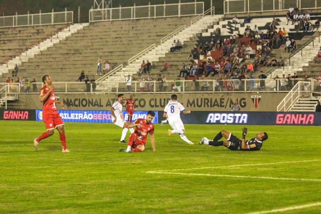 Tombense perde em casa para o Avaí em jogo de duas expulsões (foto: André Palma Ribeiro/Avaí F.C.)
