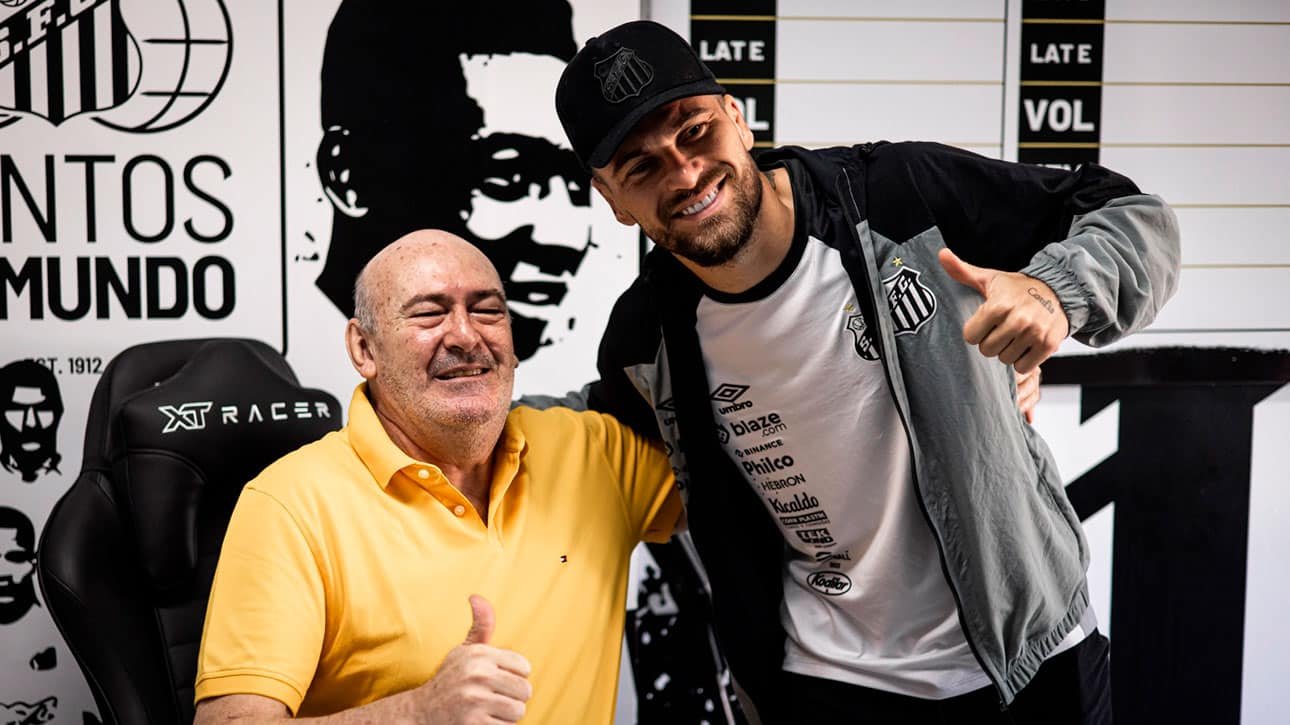 Lucas Lima assinou contrato com Santos (foto: Reprodução Santos)