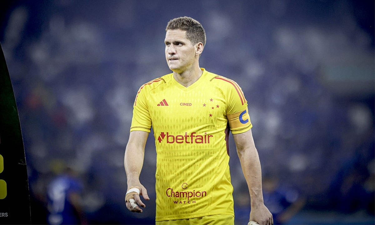 Rafael Cabral, goleiro do Cruzeiro, em jogo contra o Grêmio, no Mineirão (foto: Staff Images/Cruzeiro)
