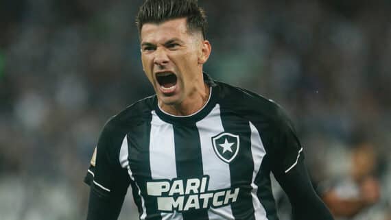 Victor Cuesta fez o gol do Botafogo na vitória por 1 a 0 sobre o Fluminense (foto: Vitor Silva/Botafogo/Divulgação)