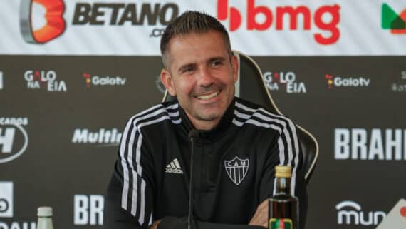 Victor, gerente de futebol do Atlético-MG, em entrevista coletiva em 30 de maio de 2023 (foto: Pedro Souza/Atlético-MG)