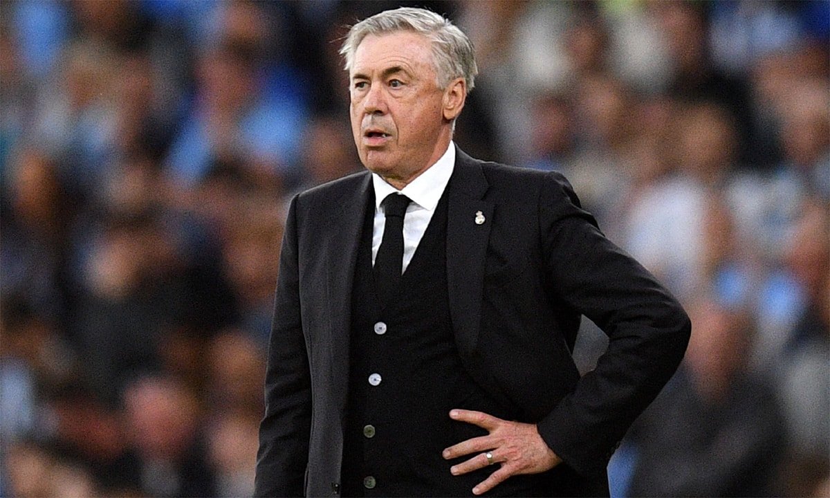 Carlo Ancelotti, técnico do Real Madrid (foto: Oli SCARFF/AFP)