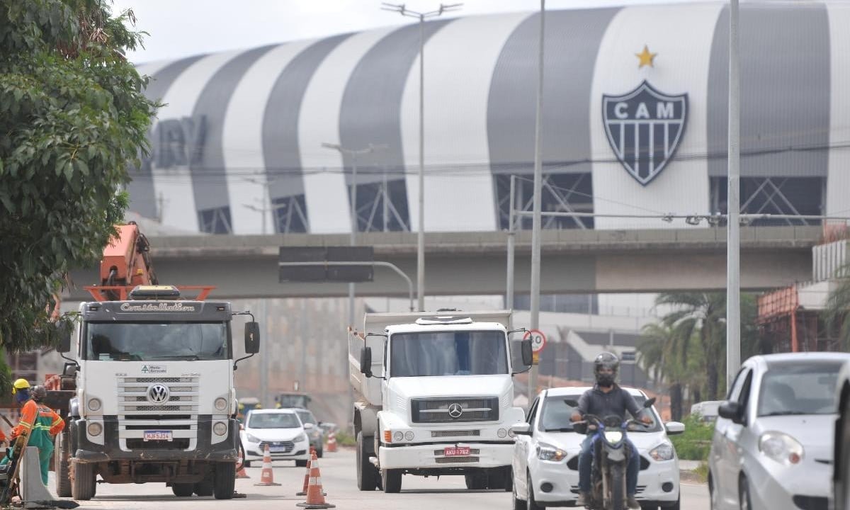 Trânsito em frente à Arena MRV (foto: Leandro Couri/EM/D.A Press)