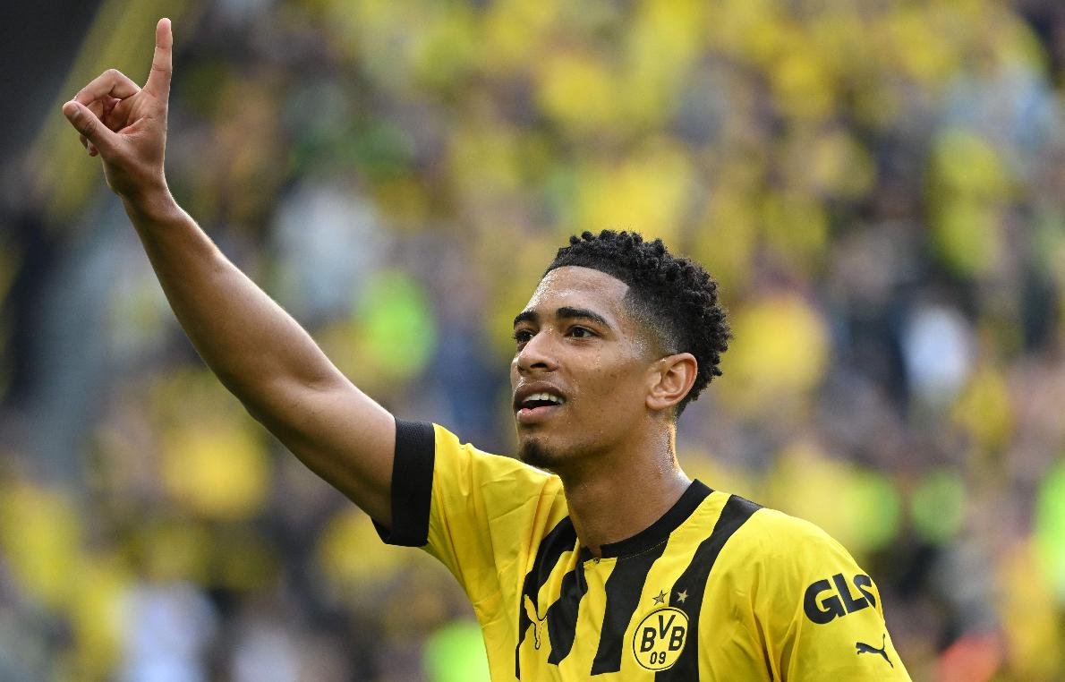 Bellingham pelo Borussia Dortmund (foto: INA FASSBENDER / AFP - 13/5/2023)