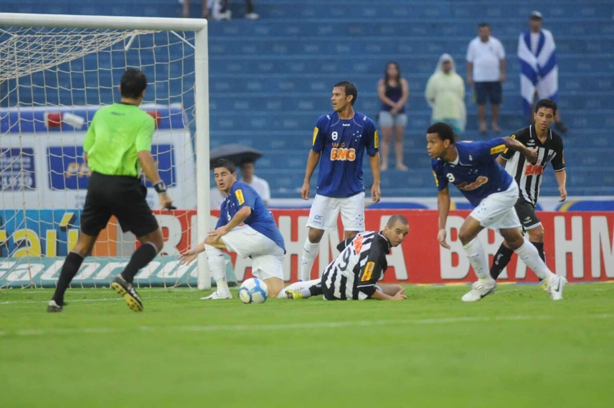 Clássico entre Cruzeiro e Atlético-MG (foto: Jorge Gontijo/EM/D.A Press)