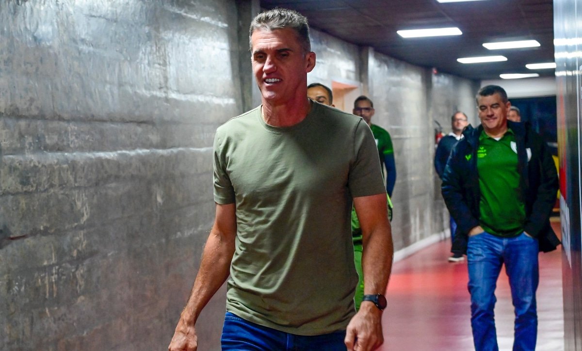 Vagner Mancini antes de partida contra o Internacional, pela Copa do Brasil (foto: Mourão Panda/América-MG)