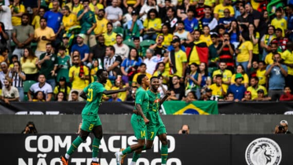 Brasil toma virada de Senegal e perde último jogo antes de iniciar