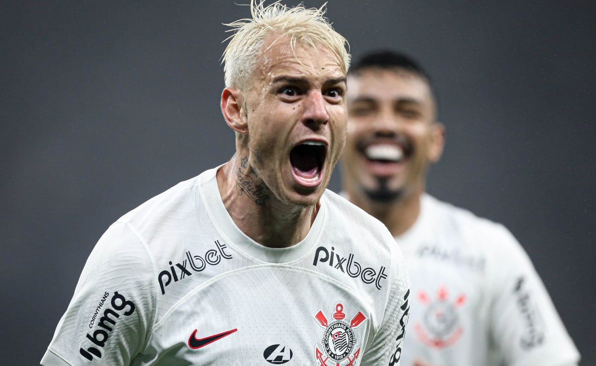 Roger Guedes e Bidu, do Corinthians (foto: Rodrigo Coca/Agência Corinthians)