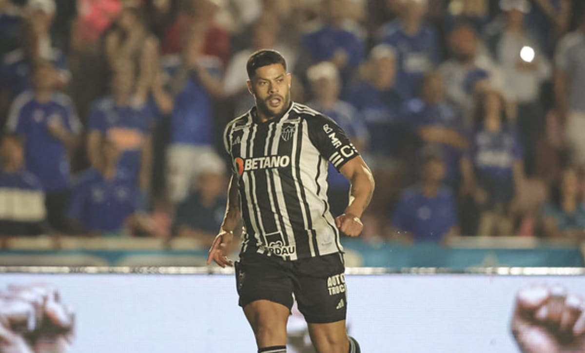 Hulk, do Atlético-MG, em clássico contra o Cruzeiro, em Uberlândia (foto: Pedro Souza / Atlético)