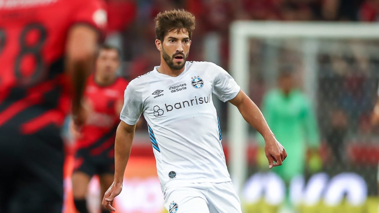 Lucas Silva em campo pelo Grêmio (foto: LUCAS UEBEL/GREMIO FBPA)