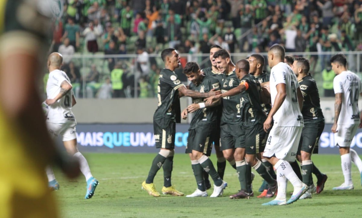 Comemoração de gol do América-MG contra o Corinthians (foto: Edesio Ferreira/EM/D.A Press)