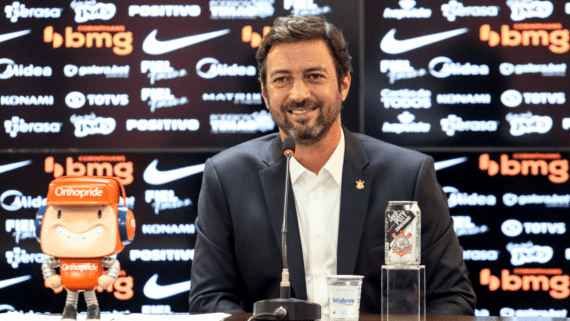 Duílio, presidente do Corinthians, em entrevista coletiva (foto: Rodrigo Coca/Agência Corinthians)