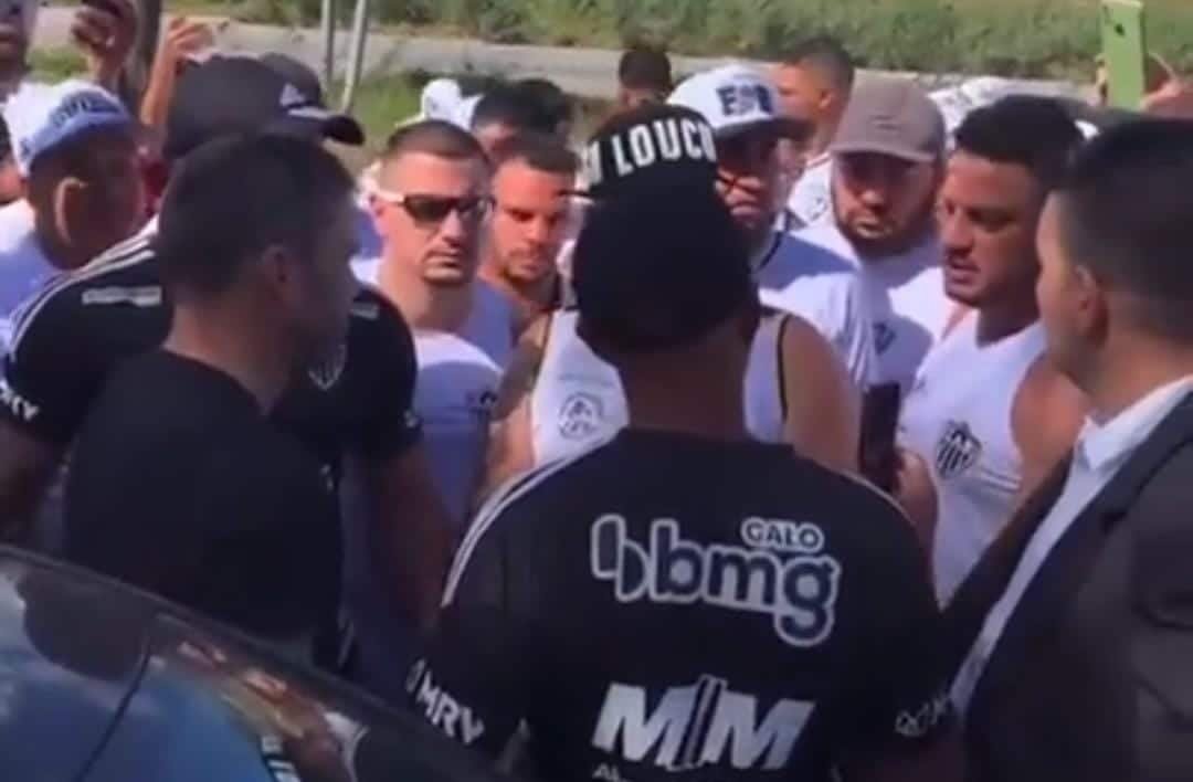 Galoucura na porta da Cidade do Galo (foto: Reprodução/Redes Sociais)