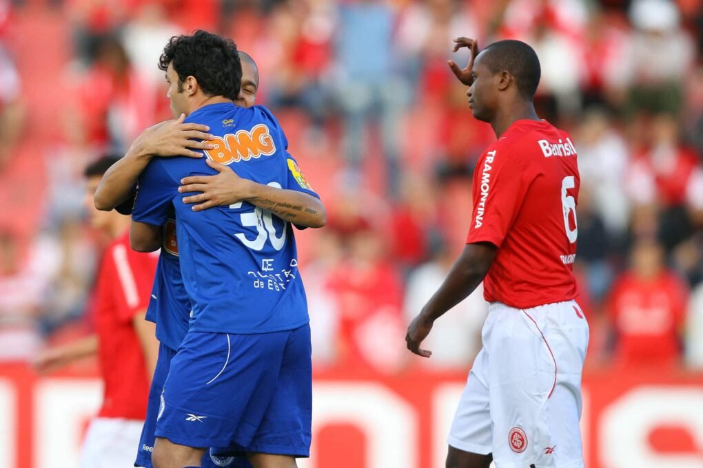 Jogo entre Internacional e Cruzeiro no Beira-Rio (foto: Jefferson Bernardes/VIPCOMM)