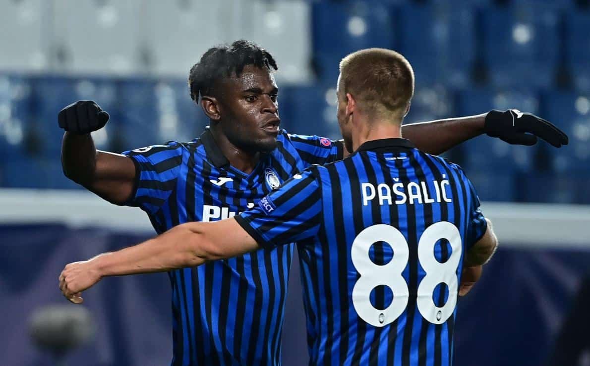 Croata Mario Pasalic veste a camisa 88 da Atalanta (foto: MIGUEL MEDINA/AFP)