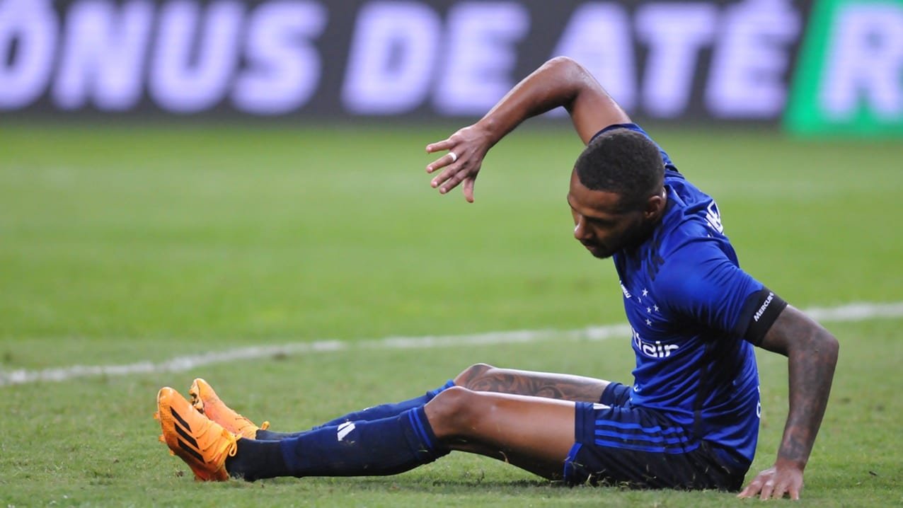 Wesley lamenta derrota do Cruzeiro (foto: Alexandre Guzanshe/EM/D.A.Press)