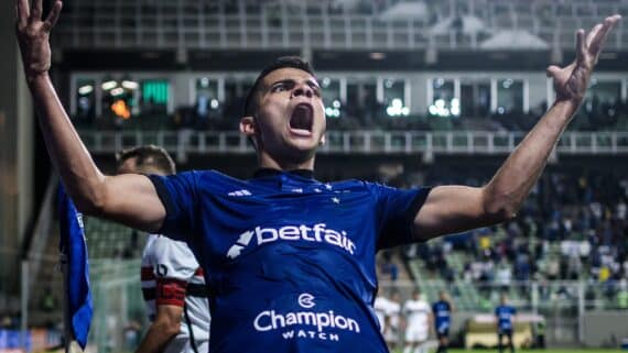 Bruno Rodrigue vibra em vitória do Cruzeiro sobre o São Paulo (foto: Foto: Gustavo Aleixo/Cruzeiro)