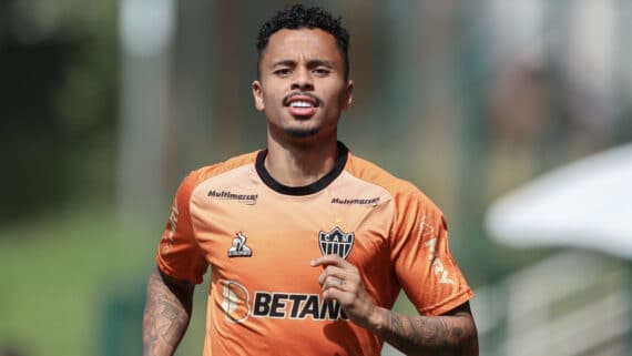 Allan em treino do Atlético (foto: Pedro Souza/Atlético)