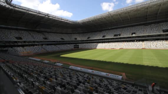 Foto do campo e da arquibancada da Arena MRV (foto: Edesio Ferreira/EM/DA.Press)