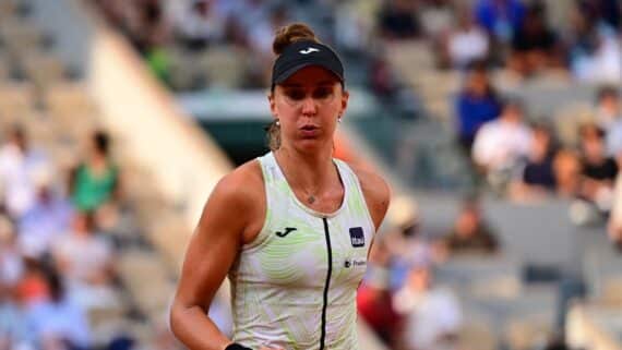 Bia Haddad foi eliminada na semifinal de Roland Garros (foto: Thomas SAMSON / AFP)