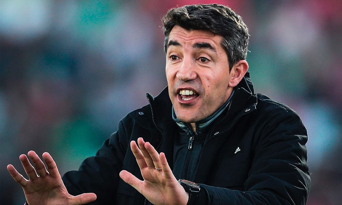 Bruno Lage, ex-Benfica, é cotado para treinar o Atlético-MG (foto: AFP/CARLOS COSTA)