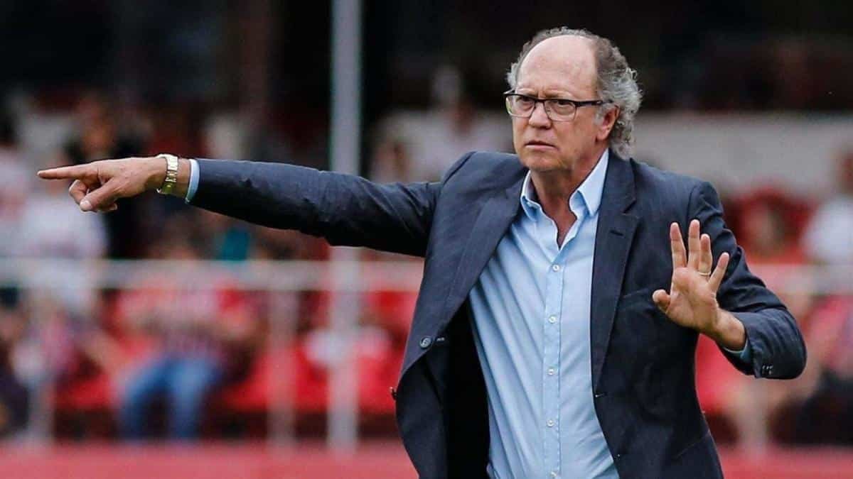 Falcão como treinador no futebol brasileiro (foto: Instagram/Reproducao)