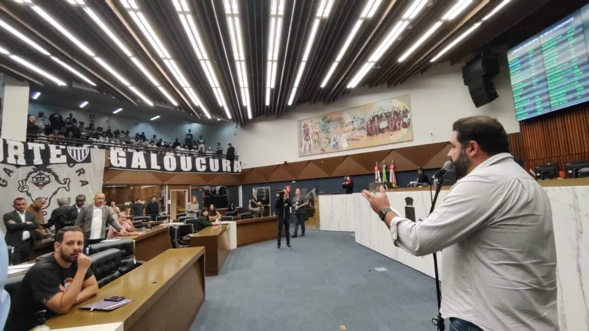 Galoucura na Câmara de BH (foto: Jair Amaral/EM/D.A Press)