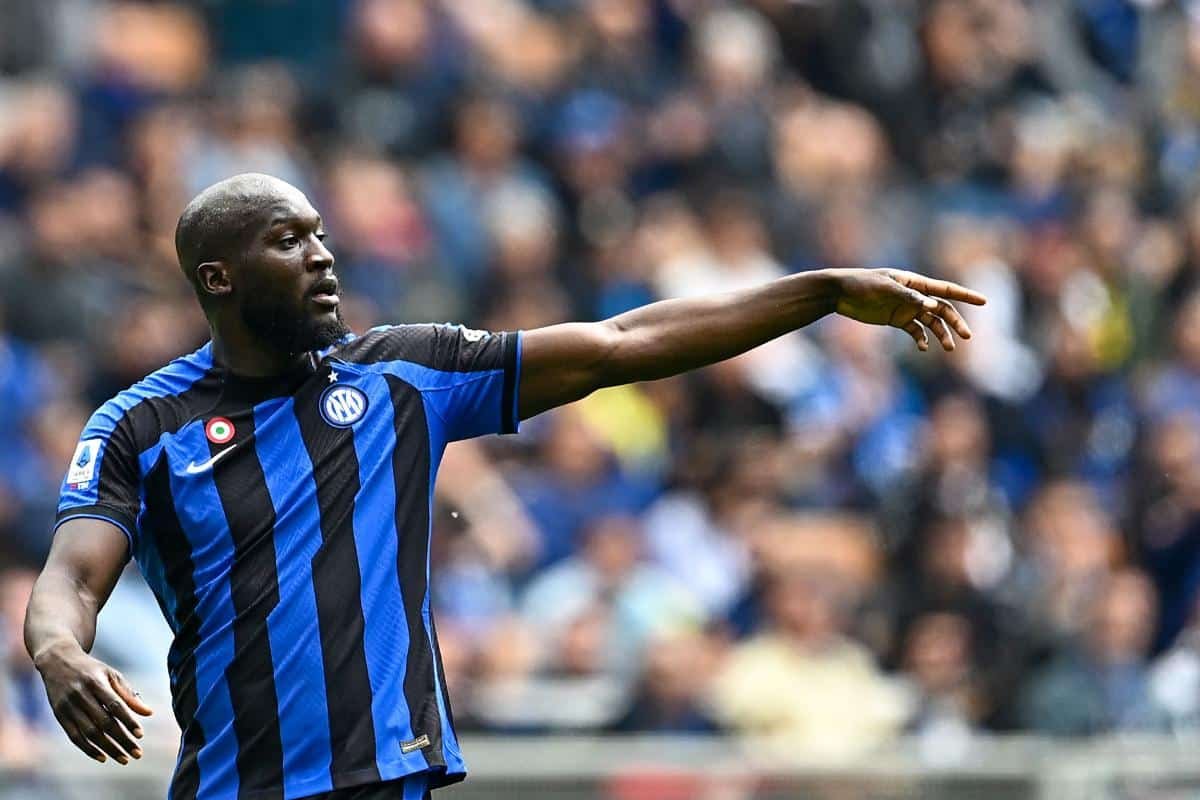 Lukaku em jogo do Campeonato Italiano pela Internazionale (foto: GABRIEL BOUYS / AFP)