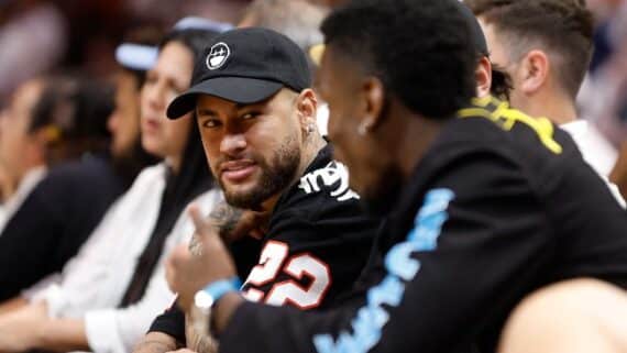 Neymar marca presença no jogo 3 das finais da NBA em Miami, nba